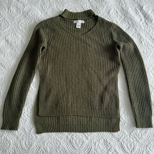 Olive Green Keyhole Sweater | Planet Gold